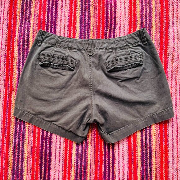 Old Navy Brown Shorts Low Rise Short Chino Shorts Dark Brown Shorts Size 6P - Picture 5 of 5